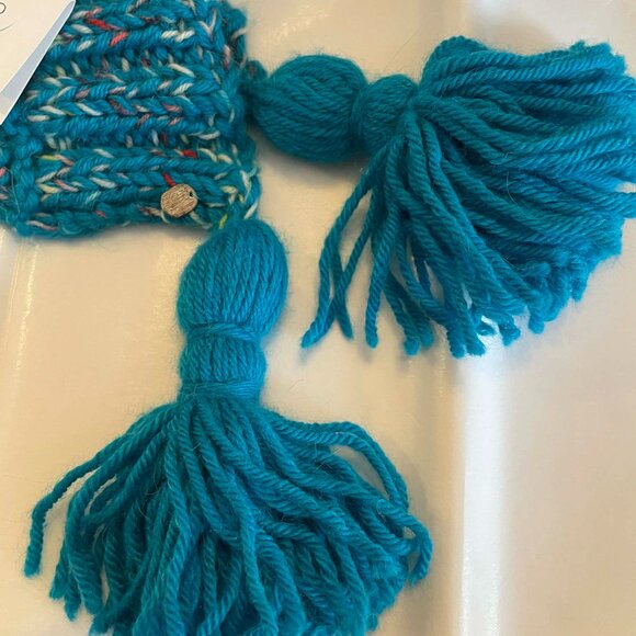 VivVoveo 100% ALPACA wool hat. OOAK and NWT. Handknit in Canada. UnisexTurquoise - Picture 6 of 8